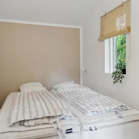 Holiday home Stunning In With Kitchen *